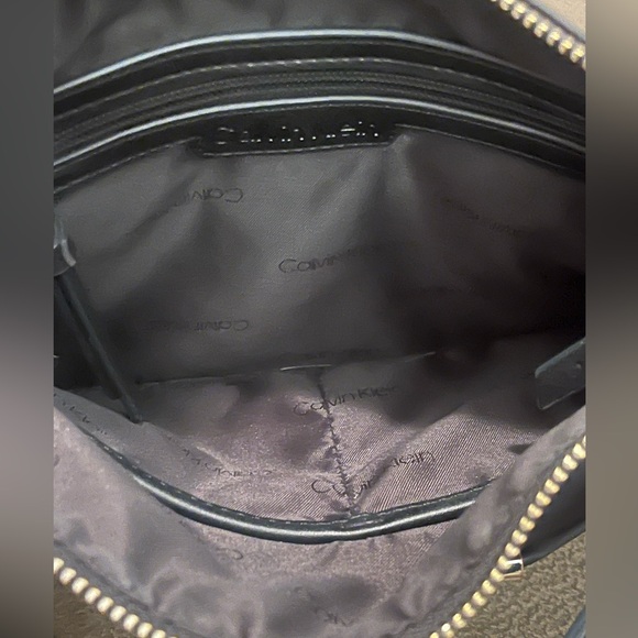 Calvin Klein Black Nylon Crossbody Bag Lightweight Adjustable Strap - Picture 5 of 9